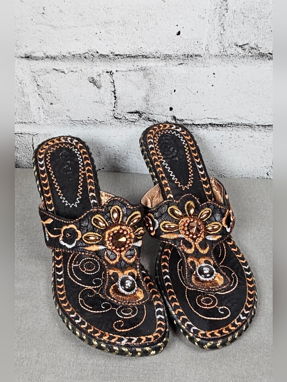 Boho Embroidered Kitten Heel Thong Sandals Black Bronze EU 40